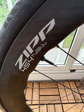Used Canyon Aeroad CFR AXS 2025 2025 Road & Gravel, Black — image 10 of 15