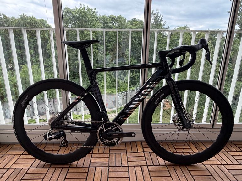 Used Canyon Aeroad CFR AXS 2025 2025 Road & Gravel, Black — image 1 of 15