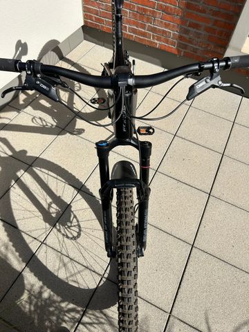Used Focus JAM 8.8 2022 2022 Mountainbike, Black, 29 — image 5 of 10