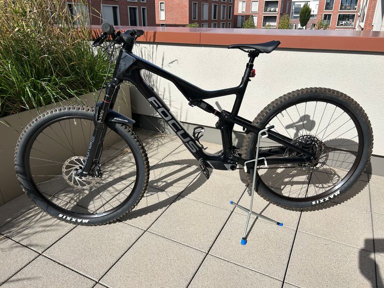 Gebrauchtes Focus JAM 8.8 2022 2022 Mountainbike, Schwarz, 29 — Bild 1 von 10