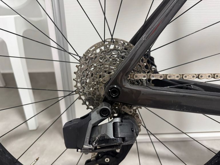 Used Scott Addict RC 20 2023 Custom SRAM Rival eTap AXS 2023 Road & Gravel, Green — image 6 of 40