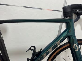 Used Scott Addict RC 20 2023 Custom SRAM Rival eTap AXS 2023 Road & Gravel, Green — image 15 of 40