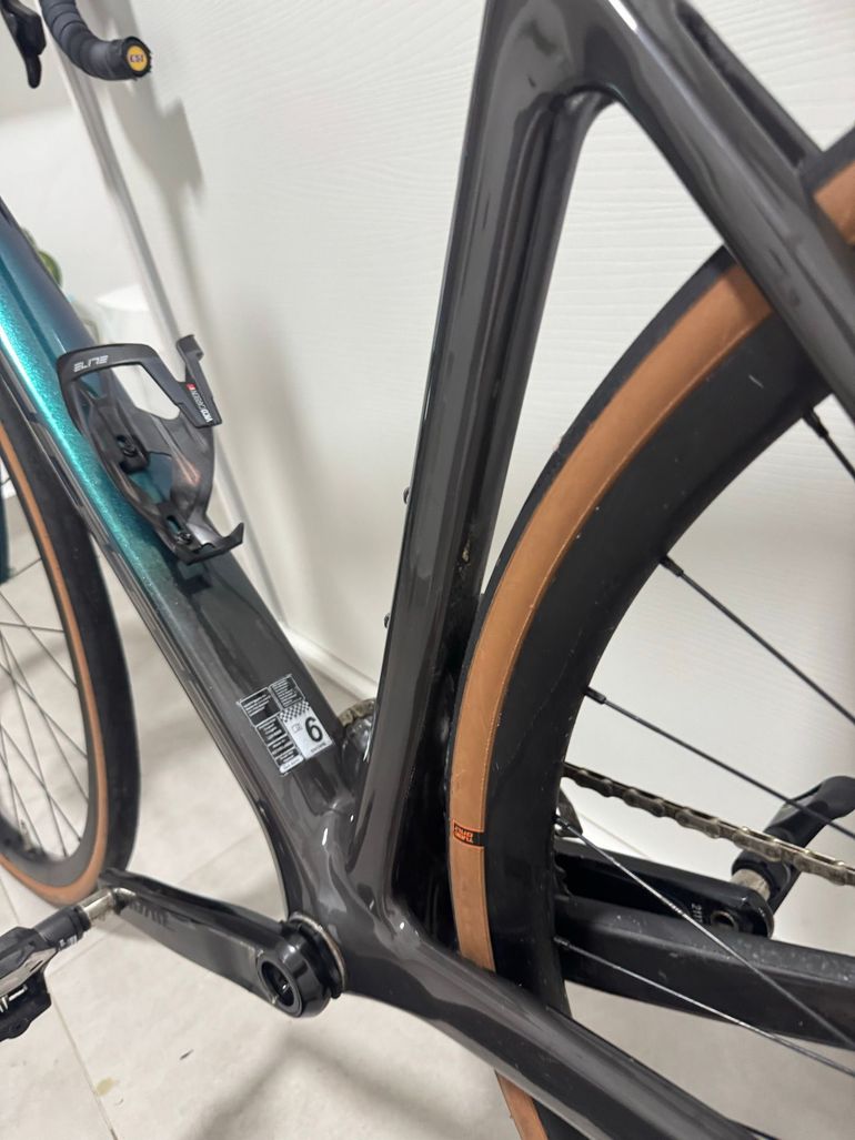 Used Scott Addict RC 20 2023 Custom SRAM Rival eTap AXS 2023 Road & Gravel, Green — image 35 of 40