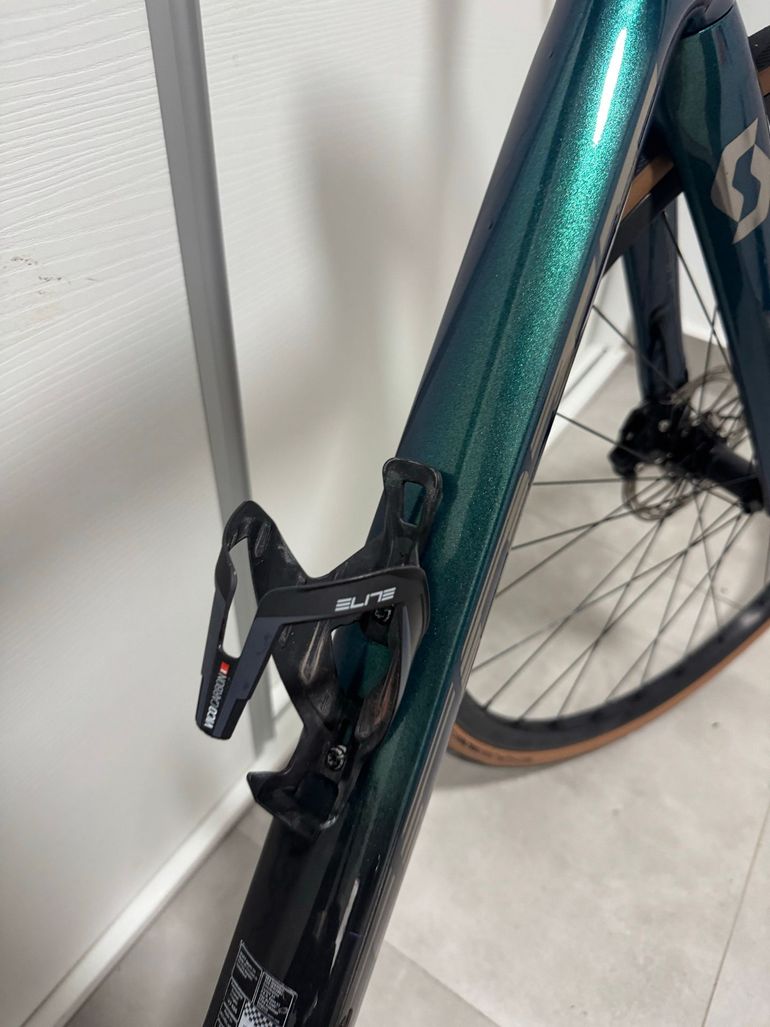 Used Scott Addict RC 20 2023 Custom SRAM Rival eTap AXS 2023 Road & Gravel, Green — image 19 of 40