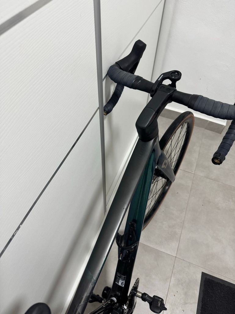 Used Scott Addict RC 20 2023 Custom SRAM Rival eTap AXS 2023 Road & Gravel, Green — image 17 of 40