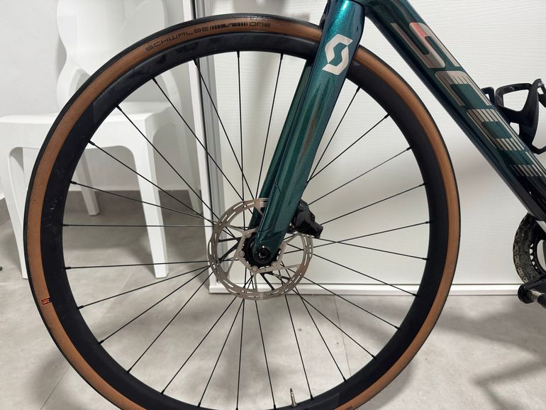 Used Scott Addict RC 20 2023 Custom SRAM Rival eTap AXS 2023 Road & Gravel, Green — image 21 of 40