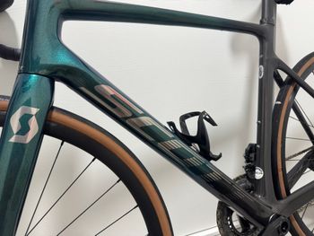 Used Scott Addict RC 20 2023 Custom SRAM Rival eTap AXS 2023 Road & Gravel, Green — image 23 of 40