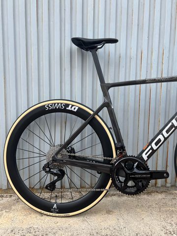Używany Focus IZALCO MAX 9.9 2025 2025 Road & Gravel — zdjęcie 2 z 5