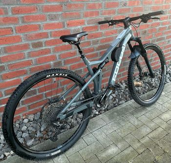 Used Focus THRON 6.8 2021 2021 Mountainbike, Light Gray, 29 — image 3 of 5
