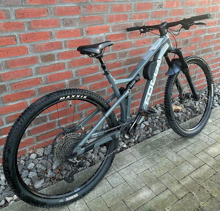 Used Focus THRON 6.8 2021 2021 Mountainbike, Light Gray, 29 — image 3 of 5