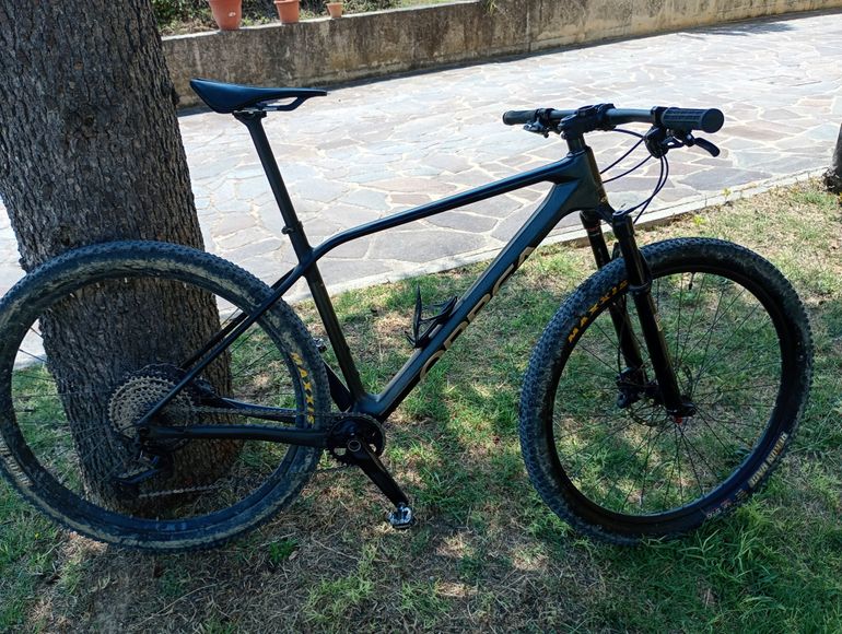 Used Orbea ALMA M30 2024 2024 Mountainbike, Black, 29 — image 3 of 9