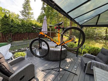 Used Trek Procaliber 9.7 2021 2021 Mountainbike, Orange, 29 — image 1 of 5