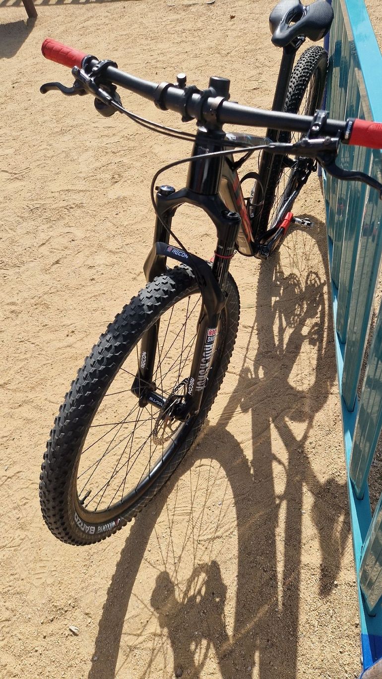 Used Trek X-Caliber 9 2023 2023 Mountainbike, Black, 27.5, 29 — image 8 of 10