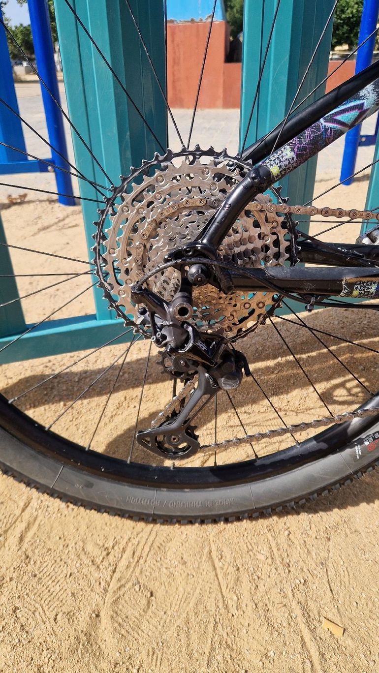 Used Trek X-Caliber 9 2023 2023 Mountainbike, Black, 27.5, 29 — image 3 of 10