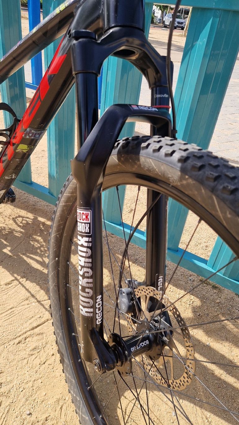 Used Trek X-Caliber 9 2023 2023 Mountainbike, Black, 27.5, 29 — image 10 of 10