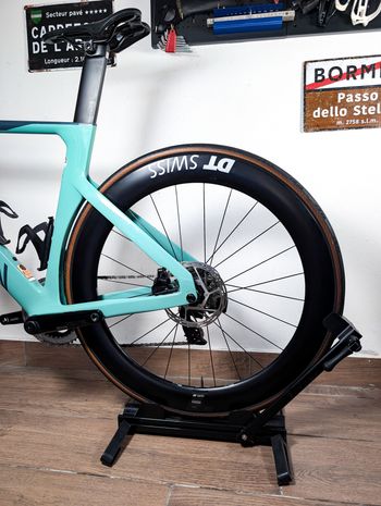 Used Canyon Aeroad CF SLX 7 eTap 2024 2024 Road & Gravel, Blue — image 20 of 23