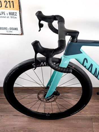 Used Canyon Aeroad CF SLX 7 eTap 2024 2024 Road & Gravel, Blue — image 10 of 23