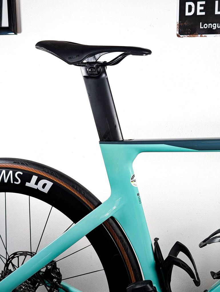 Used Canyon Aeroad CF SLX 7 eTap 2024 2024 Road & Gravel, Blue — image 15 of 23