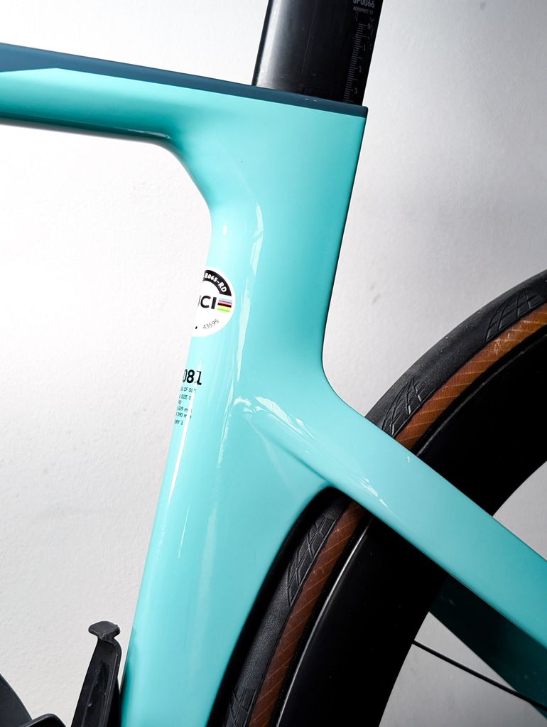 Used Canyon Aeroad CF SLX 7 eTap 2024 2024 Road & Gravel, Blue — image 14 of 23