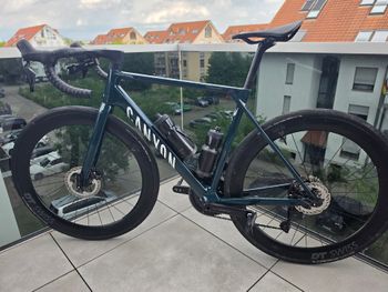 Brugt Canyon Ultimate CF 7 Di2 AERO 2026 2026 Road & Gravel — billede 2 af 9