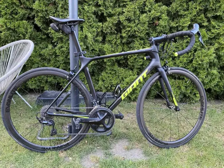 Używany Giant TCR Advanced 2 2019 2019 Road & Gravel — zdjęcie 1 z 8