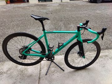 Used Bianchi Impulso SRAM Force 2023 Road & Gravel, Green — image 8 of 9