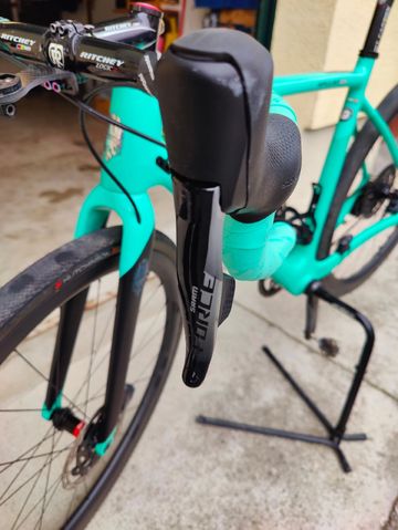Used Bianchi Impulso SRAM Force 2023 Road & Gravel, Green — image 4 of 9