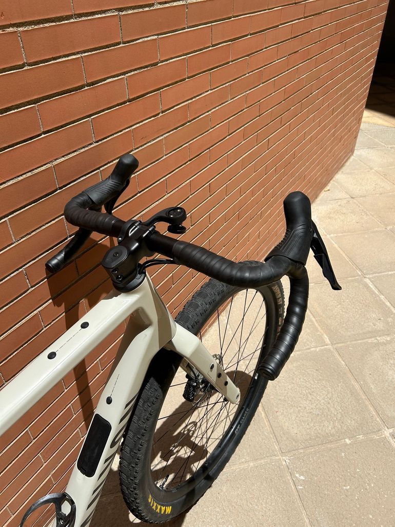 Used Canyon Grizl CF 7 2026 2026 Road & Gravel, Light Gray — image 5 of 8