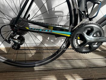 Używany Giant TCR Advanced 2 2018 2018 Road & Gravel — zdjęcie 3 z 5