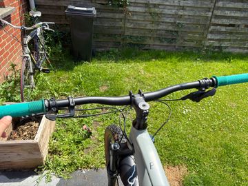 Used CUBE STEREO ONE22 PRO 2024 2024 Mountainbike, Light Gray, 27.5, 29 — image 5 of 6