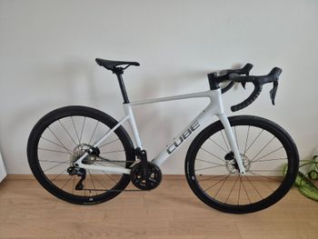 Used CUBE ATTAIN C:62, SLX 2025 2025 Road & Gravel, Light Gray — image 2 of 6