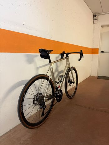 Gebrauchtes Canyon Endurace CF SLX 8 Di2 2026 2026 Road & Gravel, Hellgrau — Bild 4 von 8