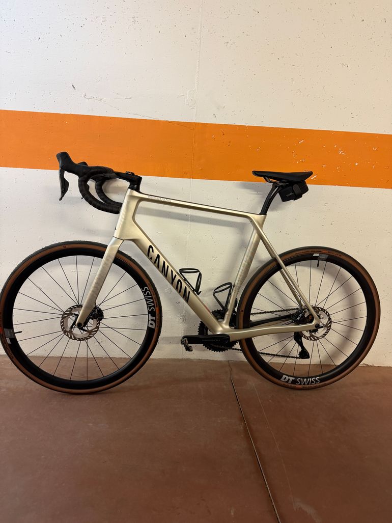 Gebrauchtes Canyon Endurace CF SLX 8 Di2 2026 2026 Road & Gravel, Hellgrau — Bild 5 von 8
