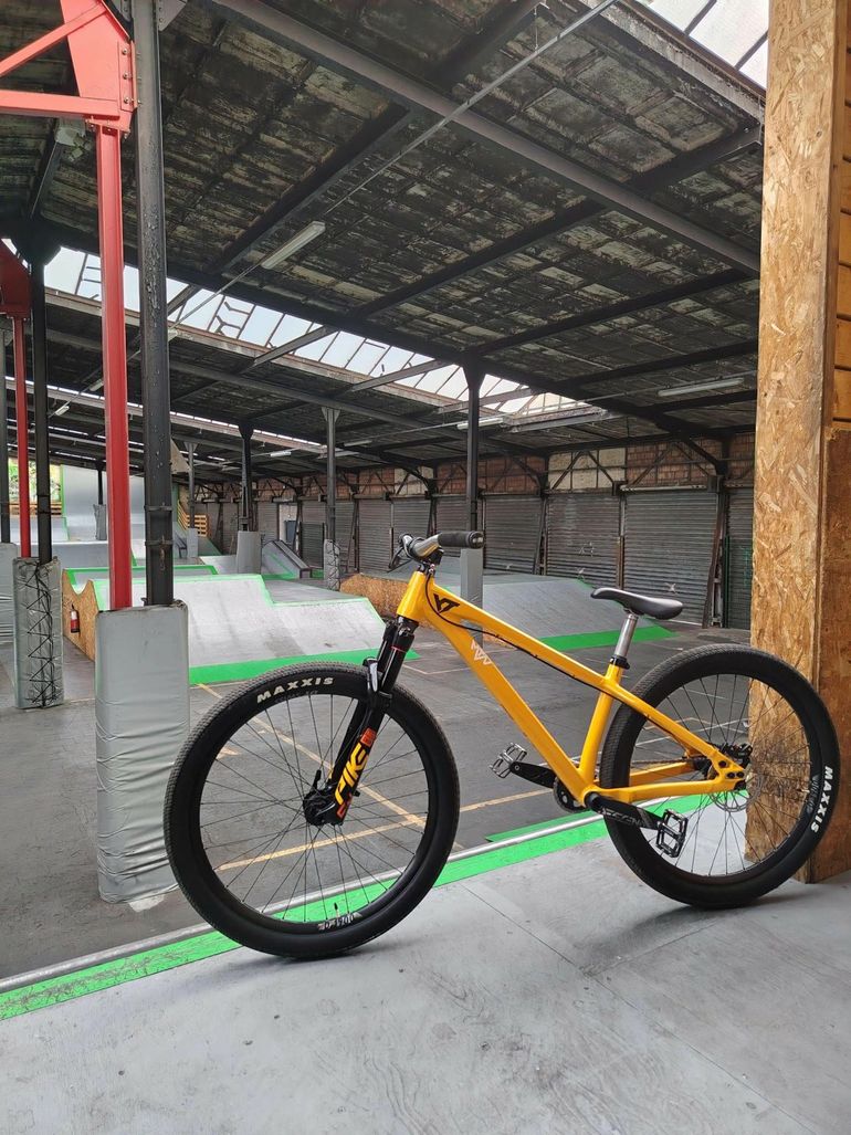 Used YT Industries Dirtlove CORE 3 AL 2025 2025 Mountainbike, Orange, 26 — image 1 of 6