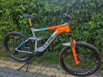 Použité CUBE STEREO HYBRID 160 Action Team 500 27.5 2019 2019 Mountainbike — obrázek 3 z 6