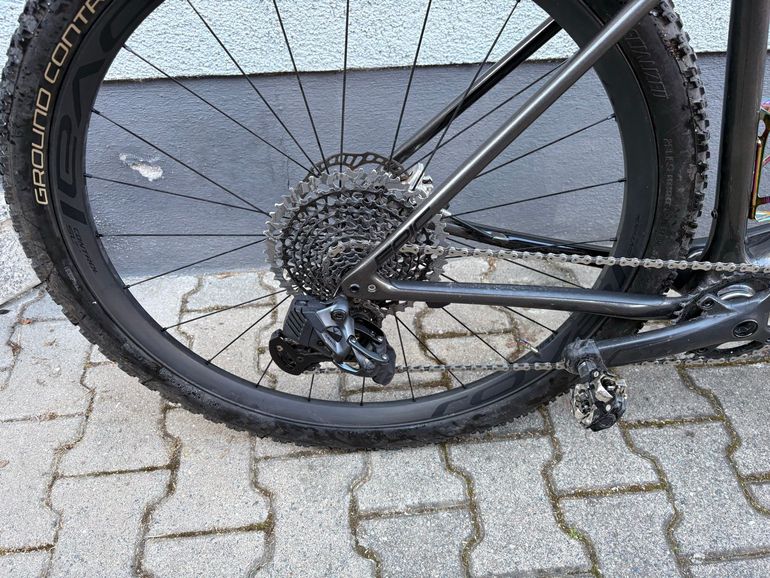 Used Specialized Epic SRAM XX1 Eagle AXS 2020 Mountainbike, Light Gray — image 4 of 12