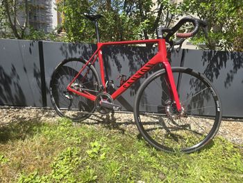 Brugt Canyon Ultimate CF SL 8 Disc Di2 2022 2022 Road & Gravel