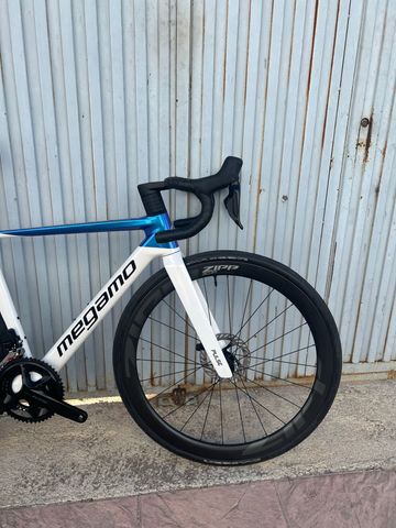 Used Megamo pulse Custom Shimano 105 2026 Road & Gravel, White — image 3 of 5