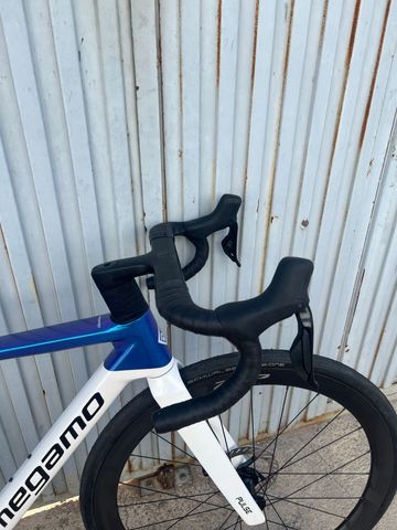 Used Megamo pulse Custom Shimano 105 2026 Road & Gravel, White — image 4 of 5