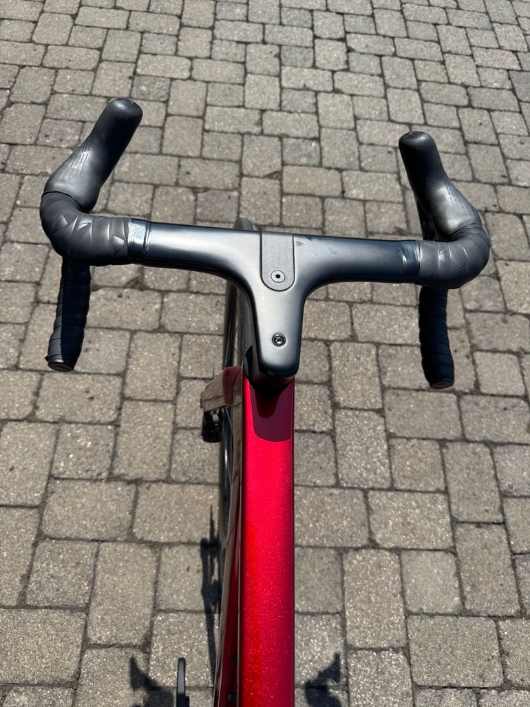 Gebrauchtes Canyon Aeroad CF SLX 8 Di2 Speed 2025 2025 Road & Gravel, Rot — Bild 6 von 14