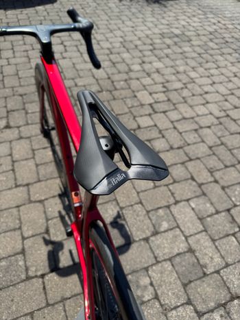 Gebrauchtes Canyon Aeroad CF SLX 8 Di2 Speed 2025 2025 Road & Gravel, Rot — Bild 5 von 14