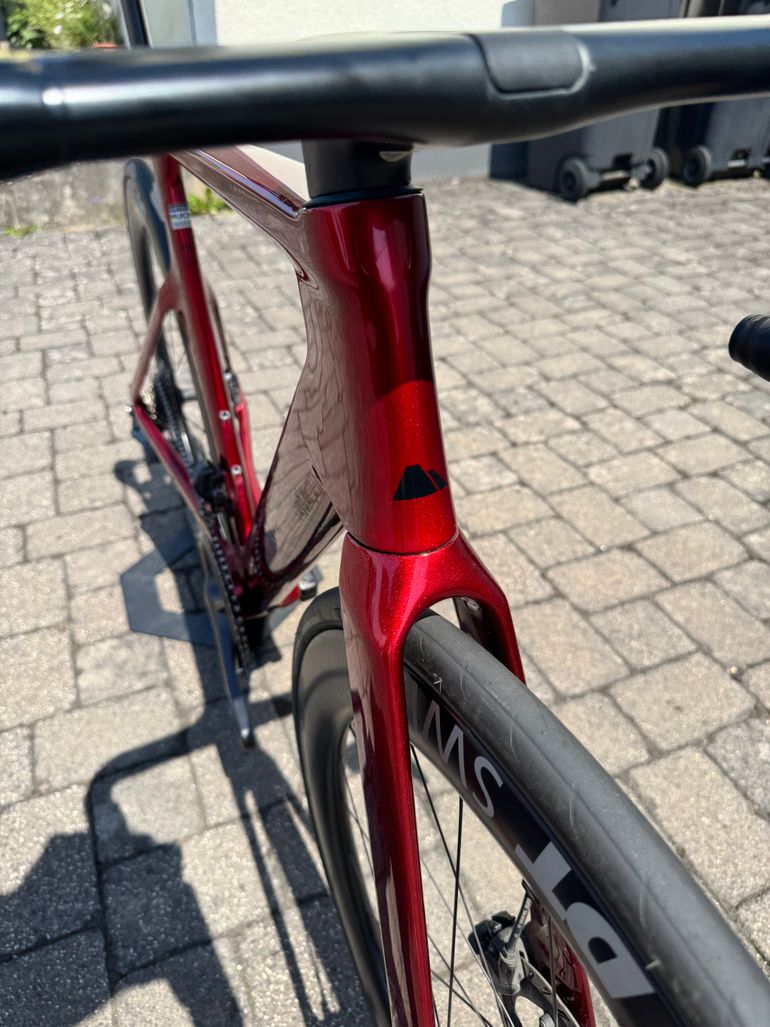 Gebrauchtes Canyon Aeroad CF SLX 8 Di2 Speed 2025 2025 Road & Gravel, Rot — Bild 12 von 14