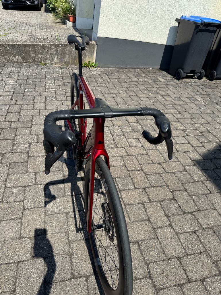 Gebrauchtes Canyon Aeroad CF SLX 8 Di2 Speed 2025 2025 Road & Gravel, Rot — Bild 13 von 14