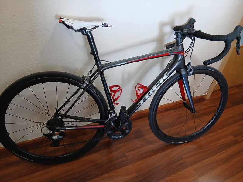 Trek Émonda SL 7 2018 2018 Road & Gravel usato, Nero — immagine 1 di 5