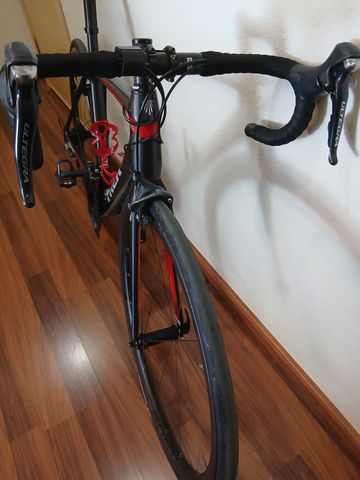 Trek Émonda SL 7 2018 2018 Road & Gravel usato, Nero — immagine 3 di 5