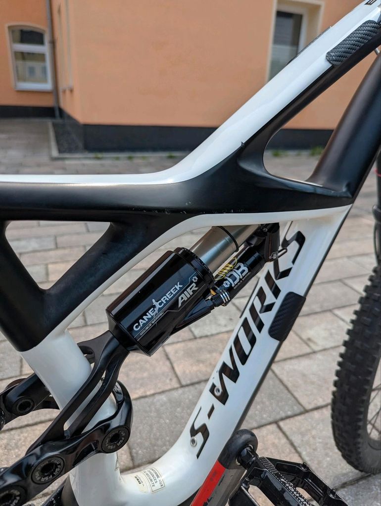 Used Specialized Epic S-Works Carbon Enduro 2017 Mountainbike, Black — image 8 of 20
