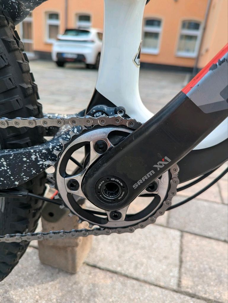 Used Specialized Epic S-Works Carbon Enduro 2017 Mountainbike, Black — image 9 of 20