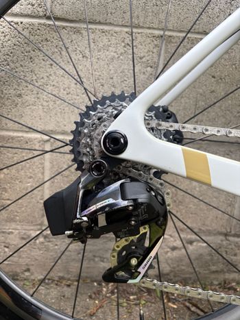 Used Ventum NS1 FORCE AXS 2025 2025 Road & Gravel, White — image 5 of 9
