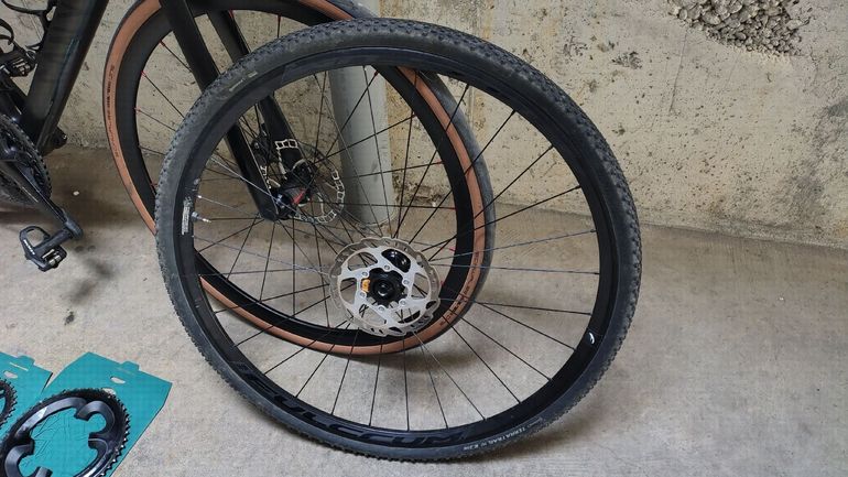 Used Canyon Endurace CF SL 7 Disc 2022 2022 Road & Gravel, Black — image 14 of 15