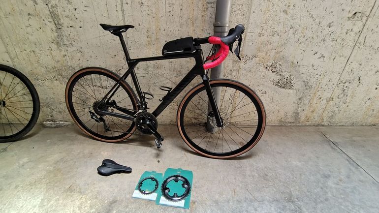 Used Canyon Endurace CF SL 7 Disc 2022 2022 Road & Gravel, Black — image 11 of 15